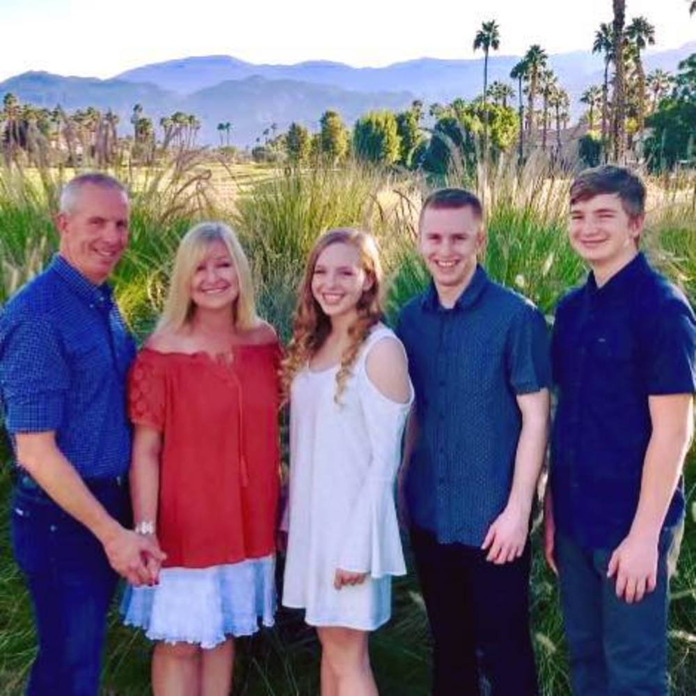 Meet your Posher, Dana